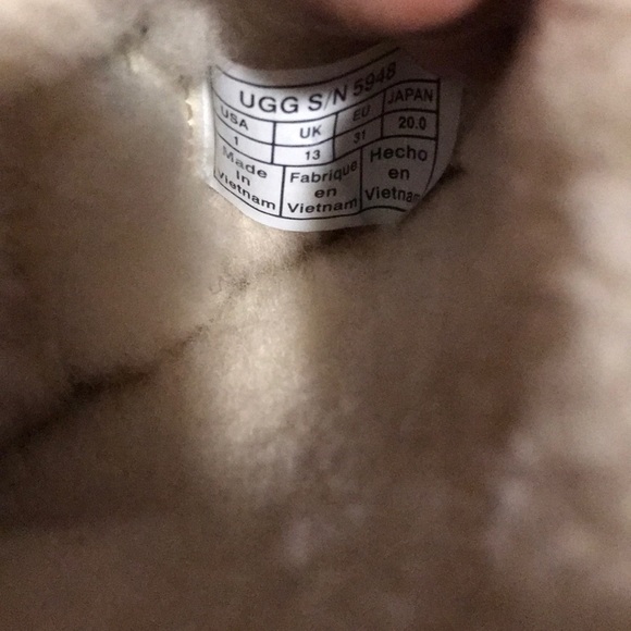 ‼️SOLD‼️UGG Lil Sunshine Boots - Kids - Picture 7 of 8